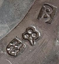 Schoonhovens stadsmerk, Jaarletter B=1773, Meesterteken Koppenol, klavertje drie.